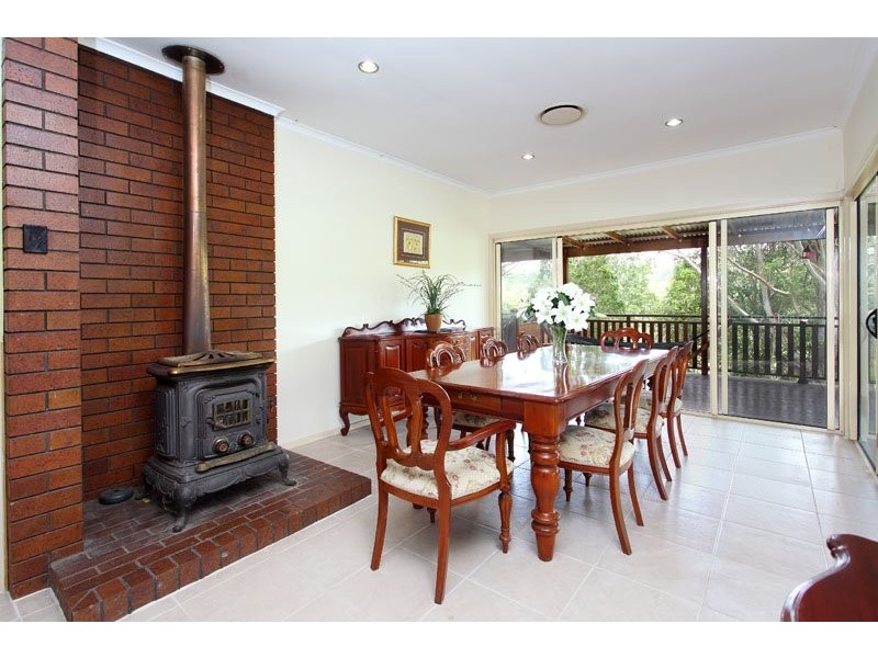 353 Gold Creek Road, Brookfield QLD 4069