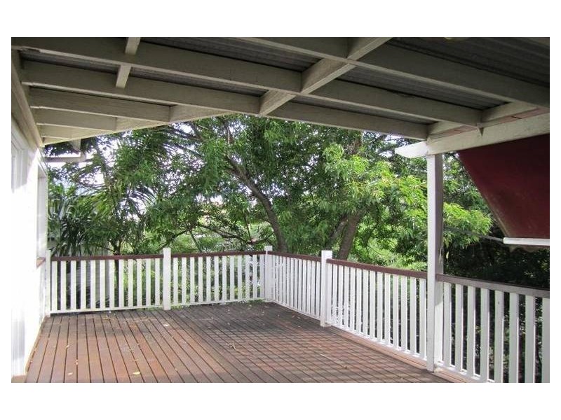15 Isaac Street, Milton QLD 4064