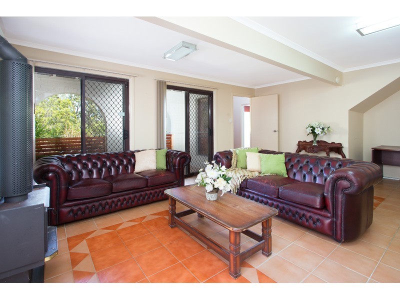 55 Marland Street, Kenmore QLD 4069