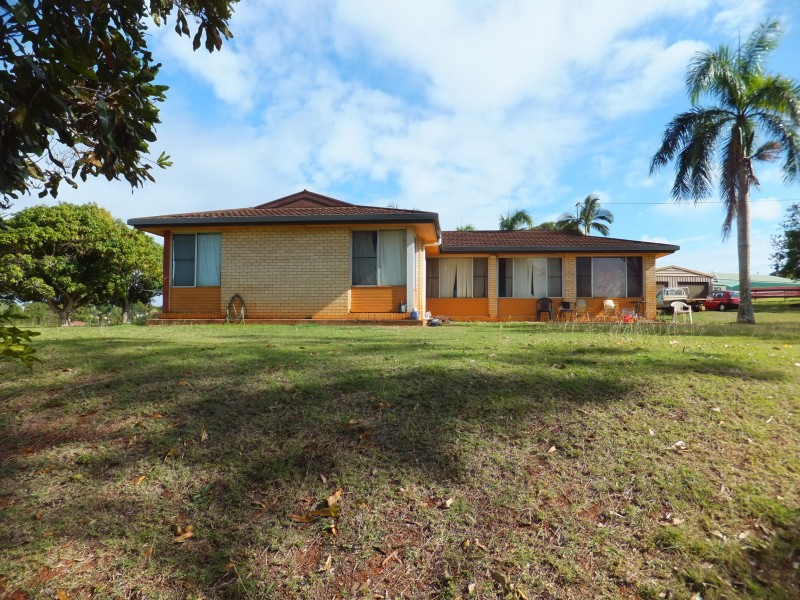 16 TAYLOR STREET, Childers QLD 4660