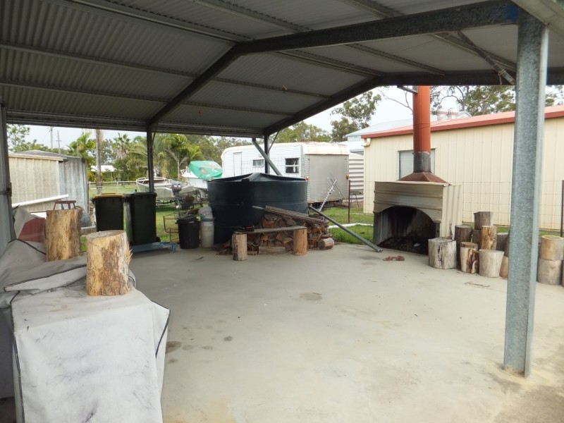 21 HULL STREET, Buxton QLD 4660