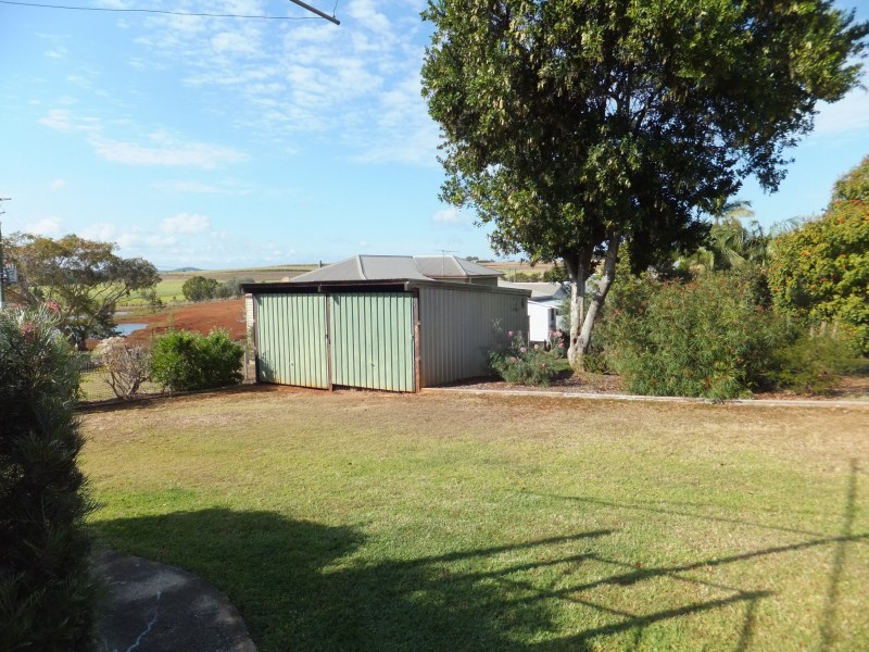 6 NELSON STREET, Childers QLD 4660
