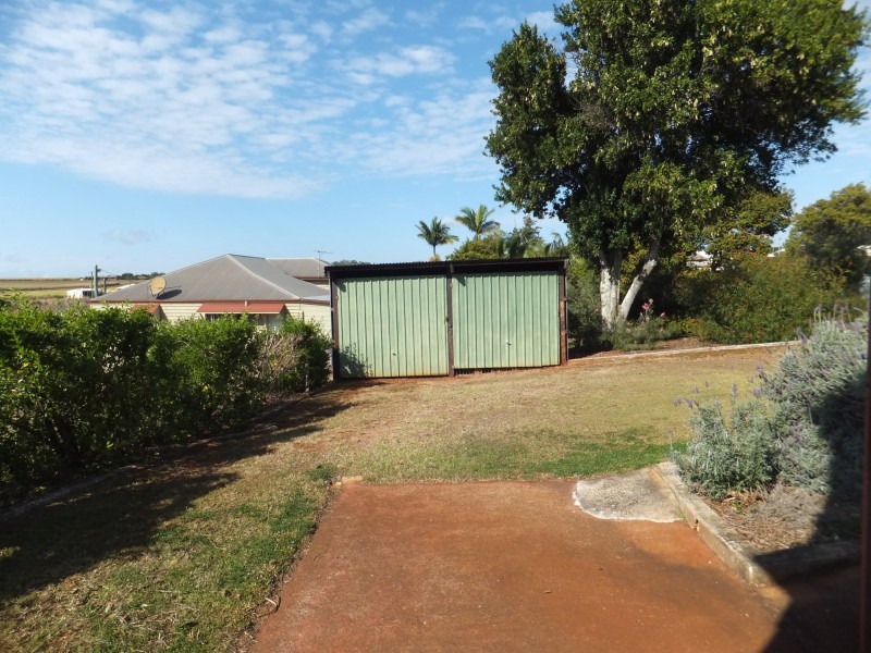 6 NELSON STREET, Childers QLD 4660