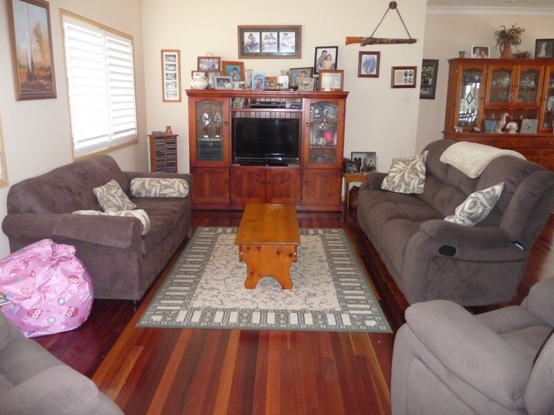 1 MCKENZIE STREET, Biggenden QLD 4621