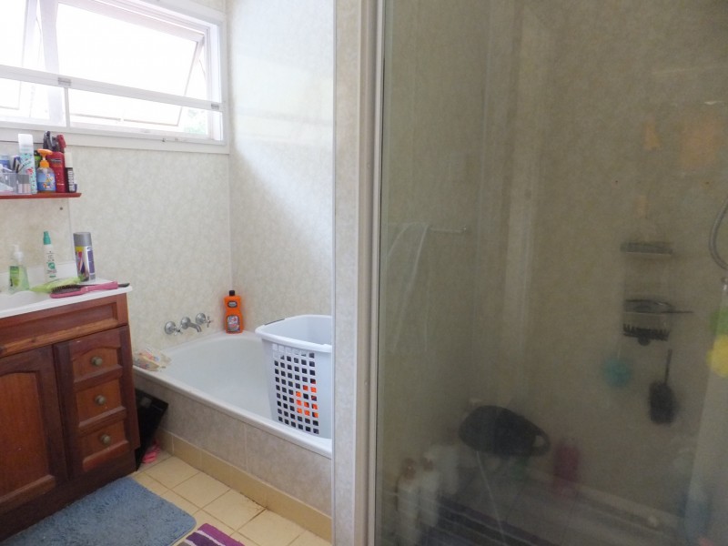 10 ELIZABETH STREET, Childers QLD 4660