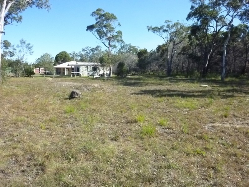 17 SMITH STREET, Buxton QLD 4660