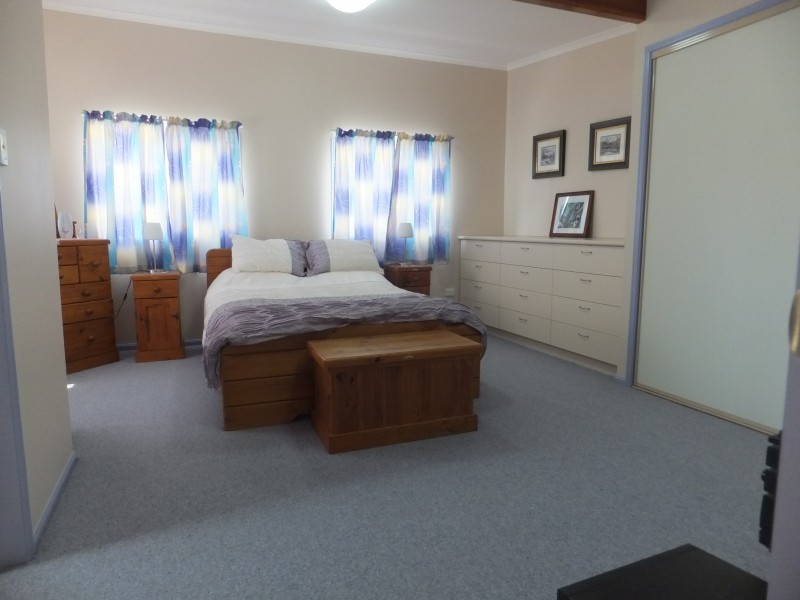 10 HUME STREET, Buxton QLD 4660