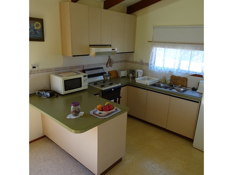 2 WATKINS STREET, Buxton QLD 4660