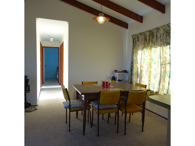 2 WATKINS STREET, Buxton QLD 4660