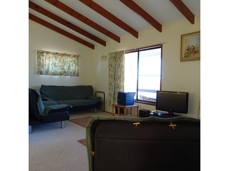 2 WATKINS STREET, Buxton QLD 4660