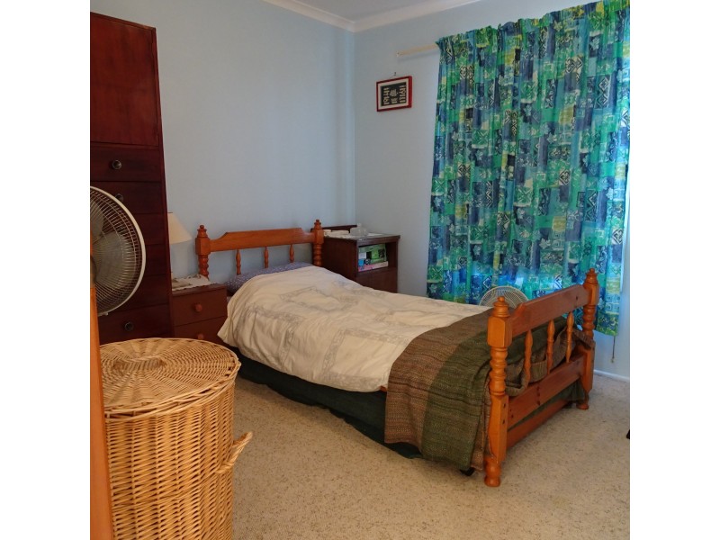 2 WATKINS STREET, Buxton QLD 4660