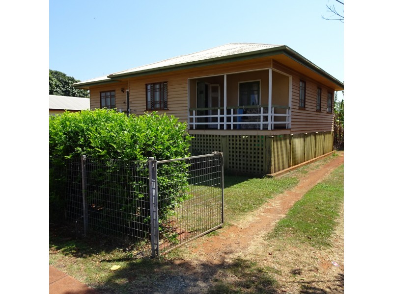 11 WEST STREET, Childers QLD 4660