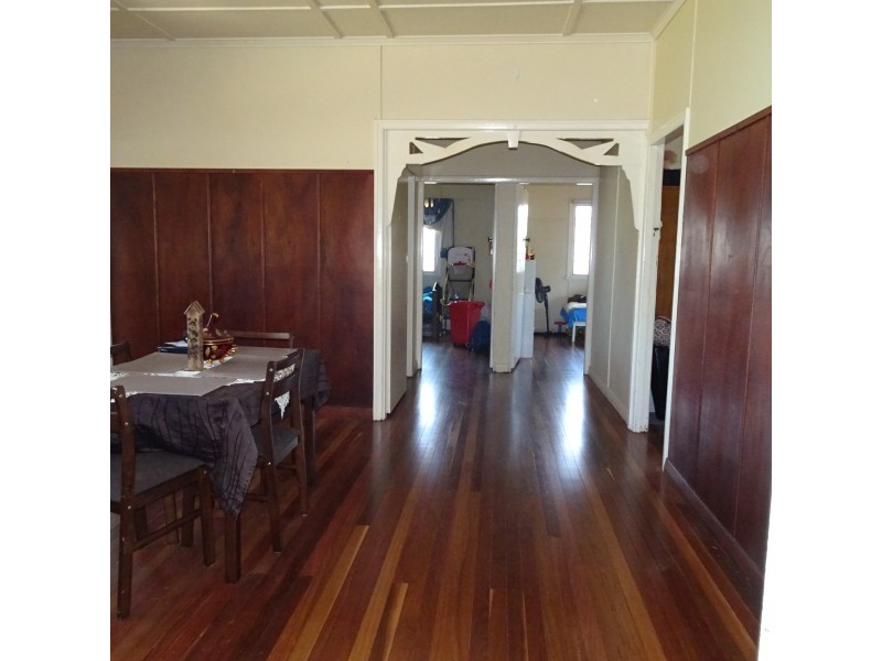 11 WEST STREET, Childers QLD 4660