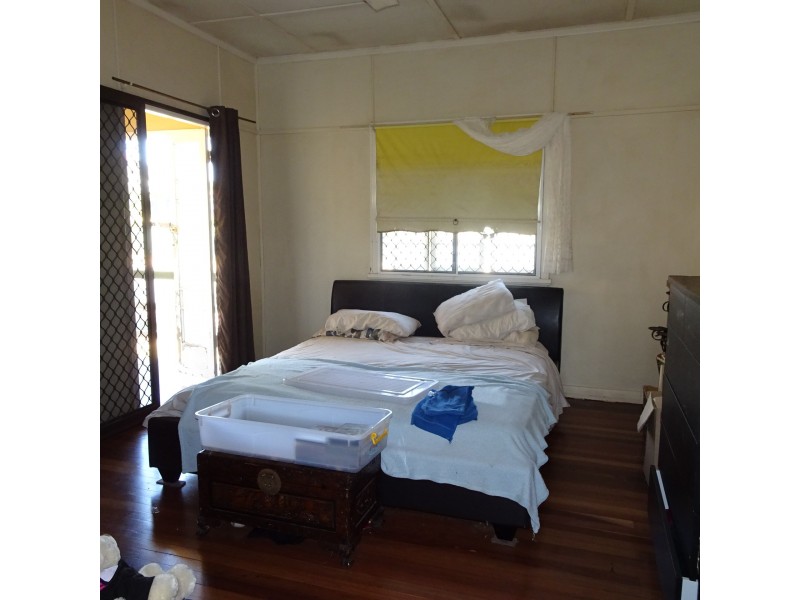 11 WEST STREET, Childers QLD 4660