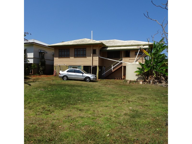 11 WEST STREET, Childers QLD 4660