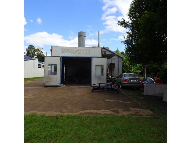 1 NOEL STREET, Childers QLD 4660