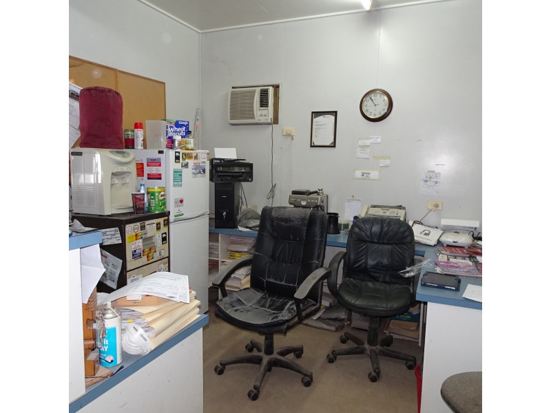 1 NOEL STREET, Childers QLD 4660