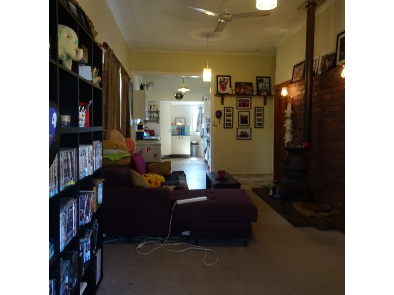 5 PIZZEY STREET, Childers QLD 4660