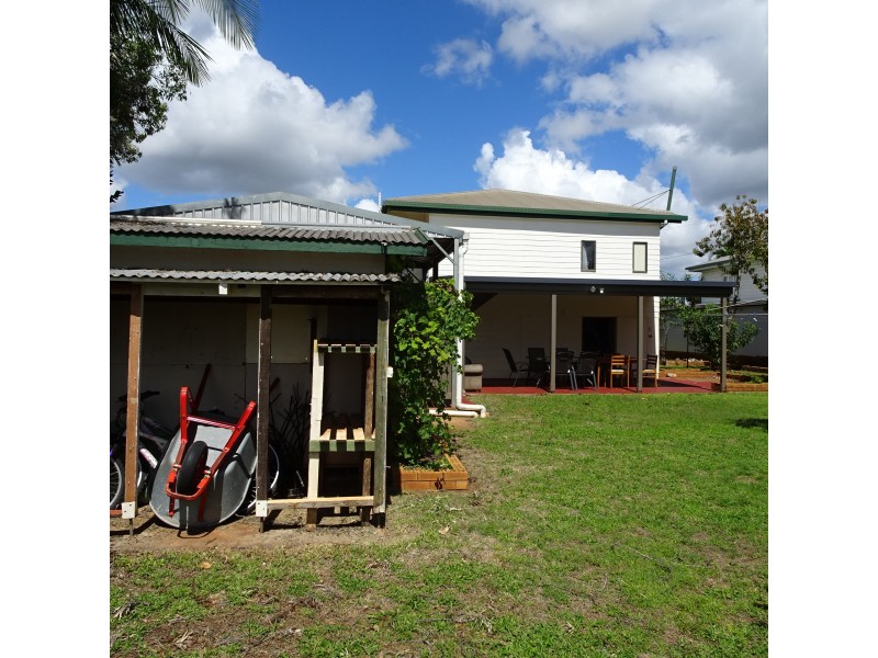 5 PIZZEY STREET, Childers QLD 4660