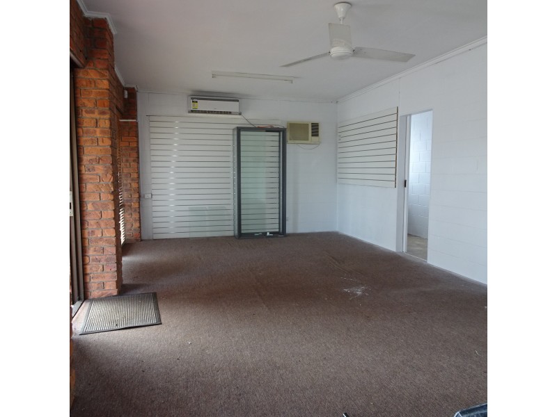 218 CHURCHILL STREET, Childers QLD 4660