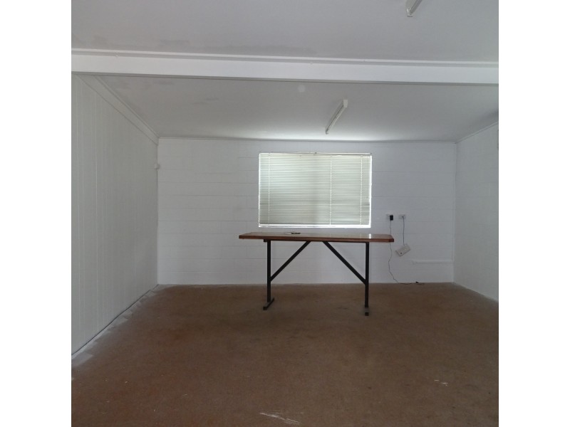 218 CHURCHILL STREET, Childers QLD 4660