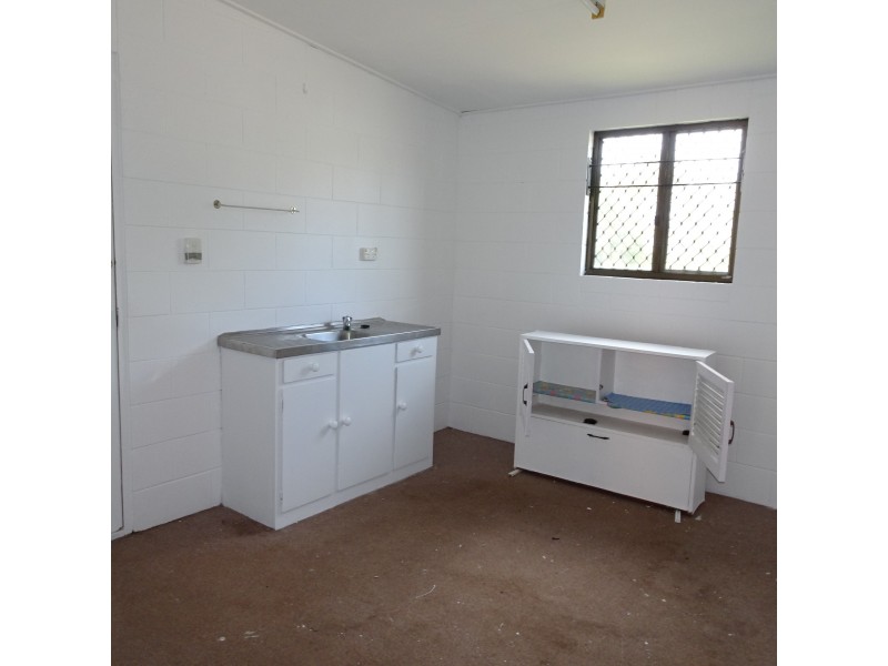 218 CHURCHILL STREET, Childers QLD 4660