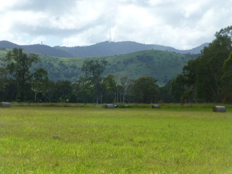 1 & 35 OFF QUEEN STREET, Dallarnil QLD 4621