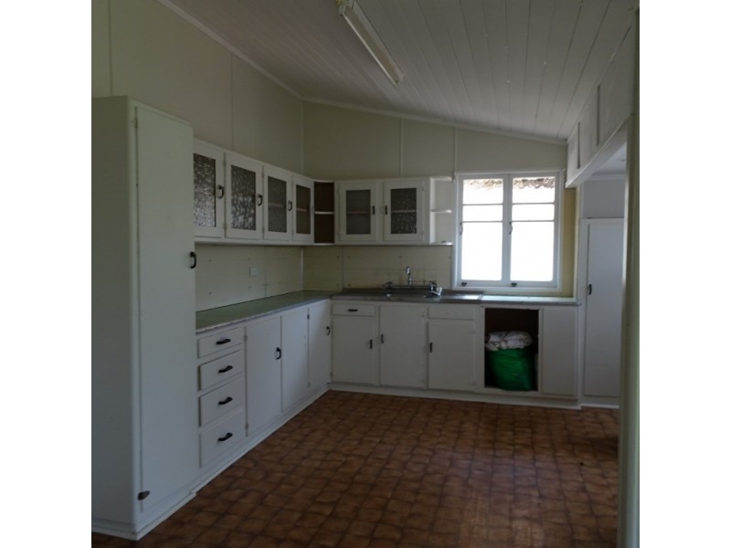 18 WEST STREET, Childers QLD 4660