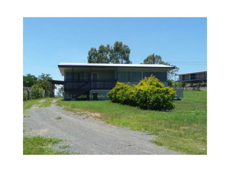 17 QUEEN STREET, Dallarnil QLD 4621