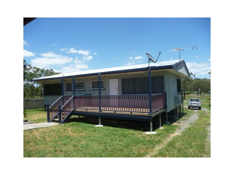 17 QUEEN STREET, Dallarnil QLD 4621