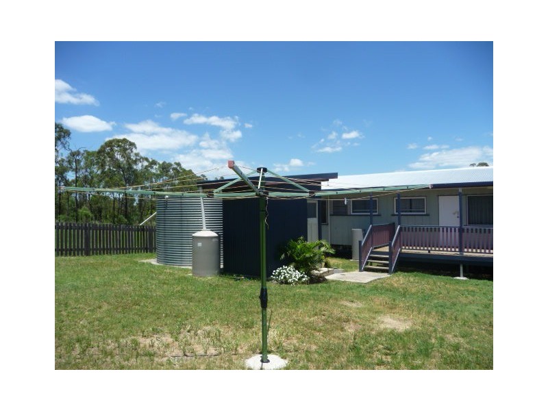 17 QUEEN STREET, Dallarnil QLD 4621
