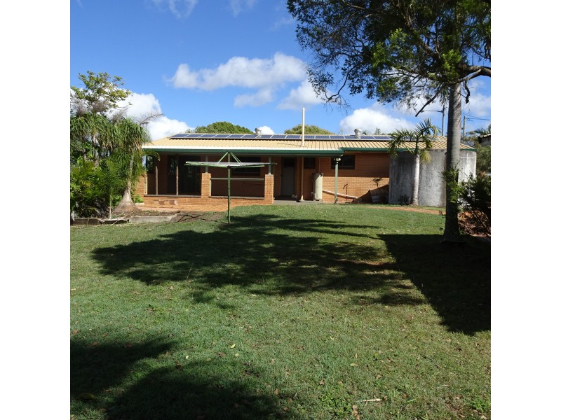 27 Elizabeth Street, Childers QLD 4660