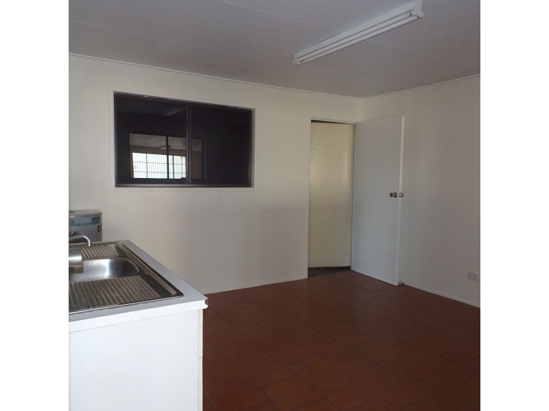 28684 BRUCE HIGHWAY, Childers QLD 4660