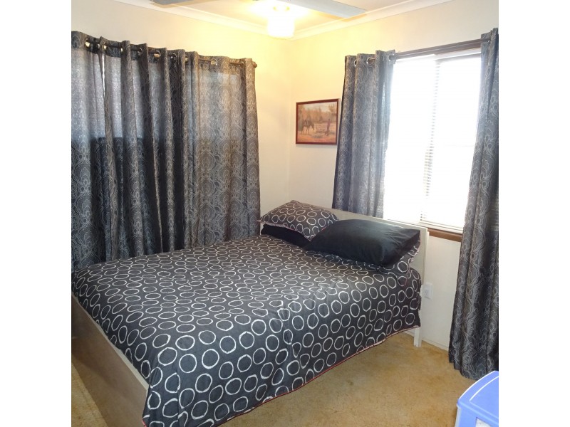 1 HINKLER STREET, Childers QLD 4660