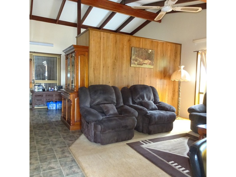 1 HINKLER STREET, Childers QLD 4660