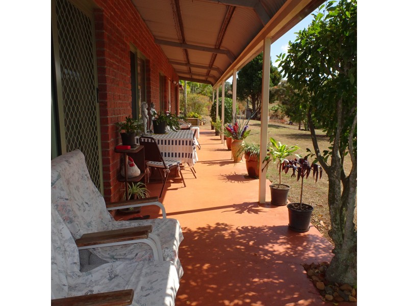 125 RAINBOWS ROAD, South Isis QLD 4660
