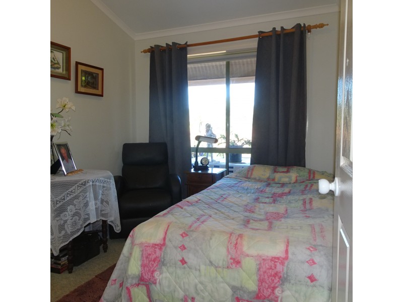 125 RAINBOWS ROAD, South Isis QLD 4660