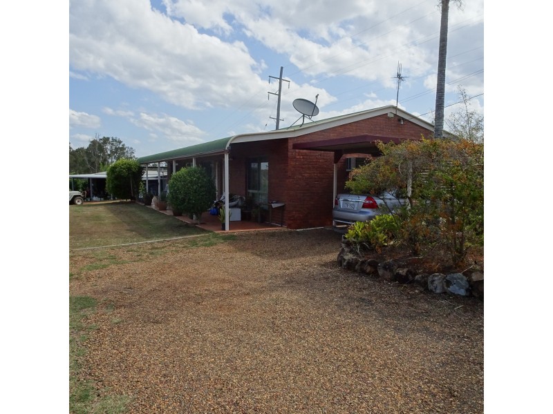 125 RAINBOWS ROAD, South Isis QLD 4660