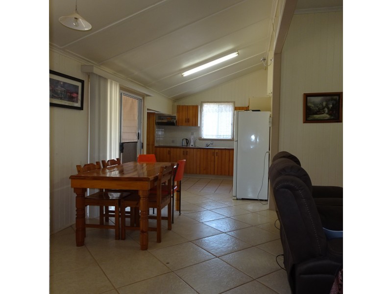 6 WEST STREET, Childers QLD 4660