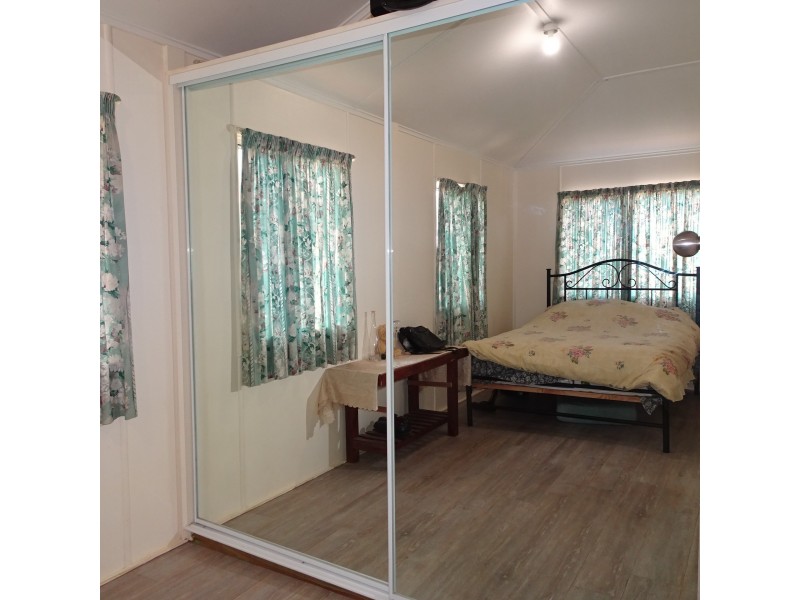 6 WEST STREET, Childers QLD 4660