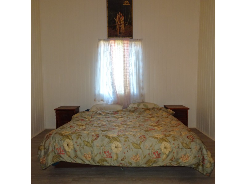 6 WEST STREET, Childers QLD 4660