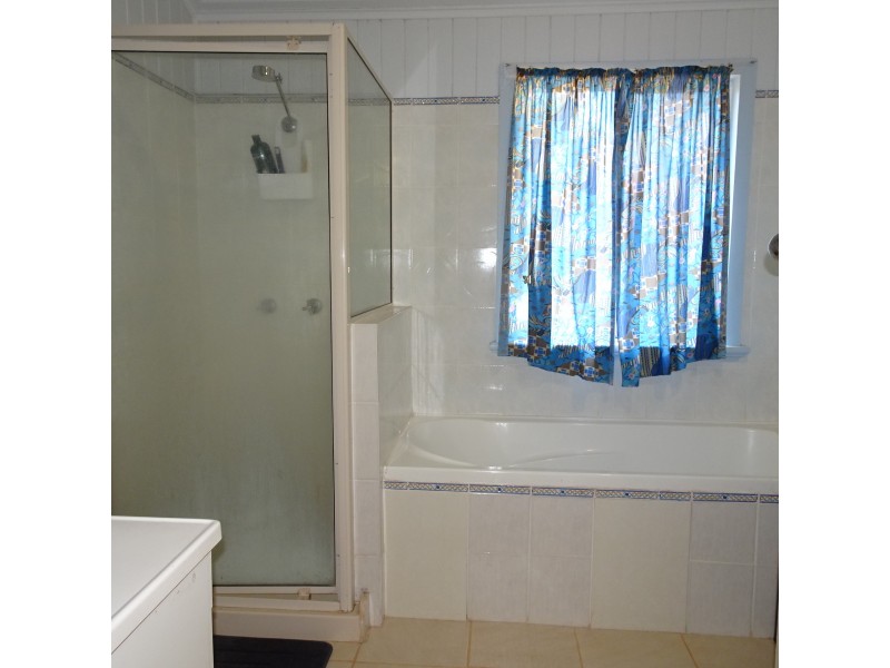 6 WEST STREET, Childers QLD 4660