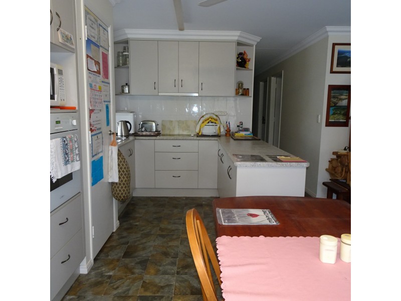 24 POWERS STREET, Buxton QLD 4660