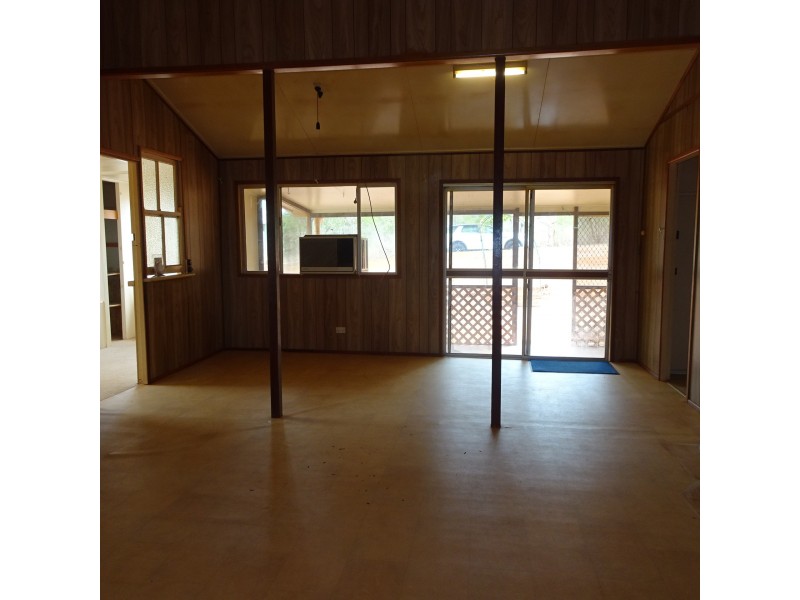 43 CHEWS ROAD, Childers QLD 4660