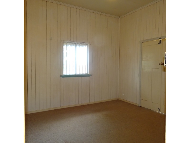 43 CHEWS ROAD, Childers QLD 4660