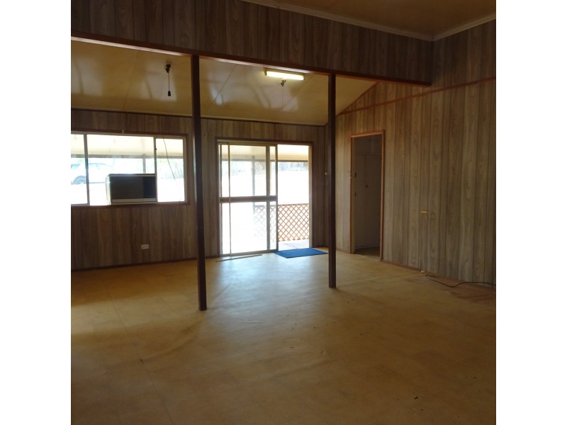43 CHEWS ROAD, Childers QLD 4660