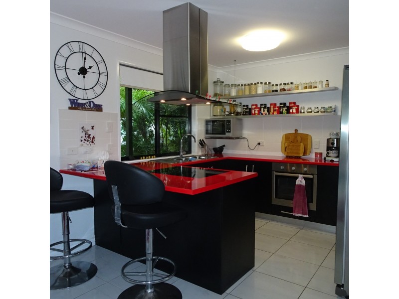 9 BURRUM STREET, Buxton QLD 4660