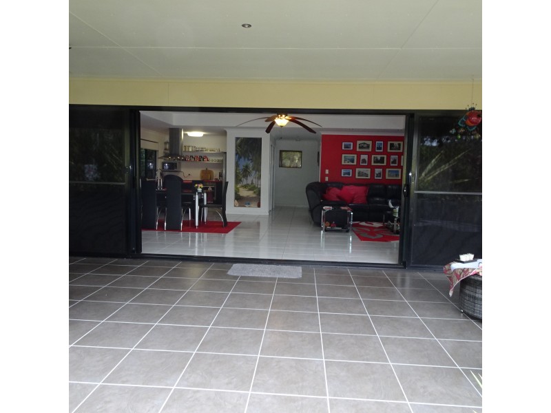 9 BURRUM STREET, Buxton QLD 4660