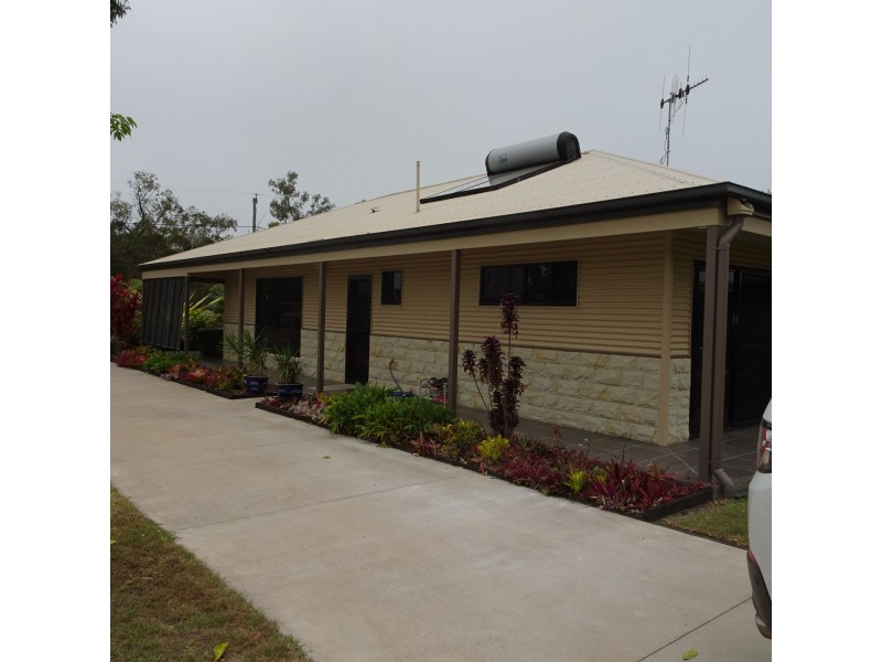 9 BURRUM STREET, Buxton QLD 4660