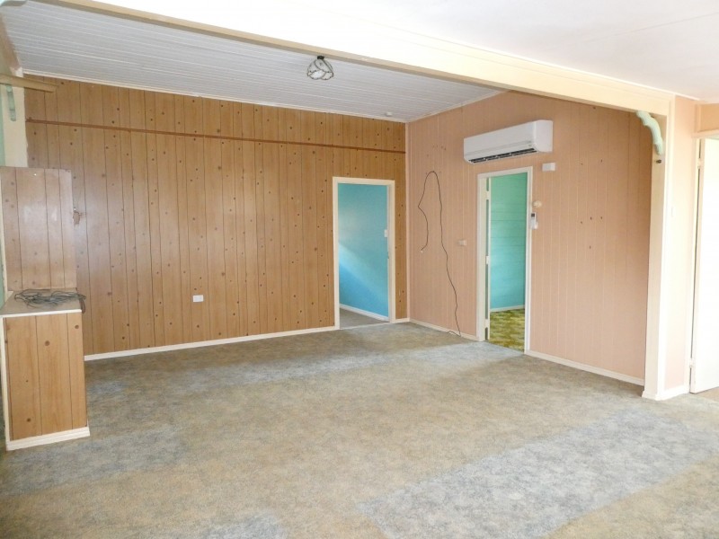 2A PIZZEY STREET, Childers QLD 4660